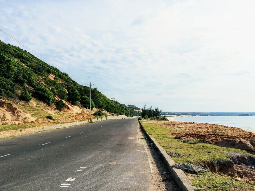 Cung đường ven biển Tuy Phong