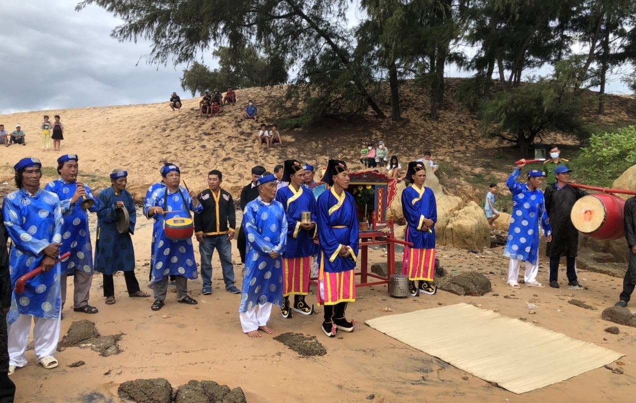 Nghi lễ truyền thống tại đình Bình An