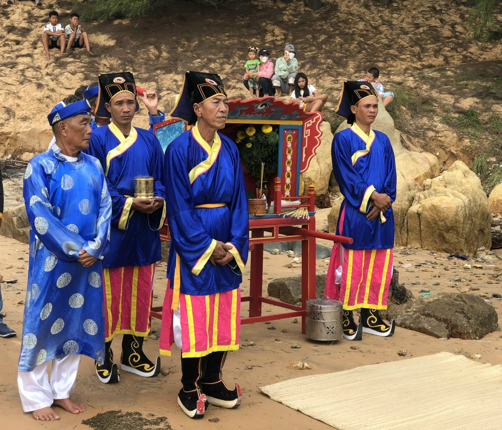 Lễ thỉnh Ông Sanh tại đình Bình An