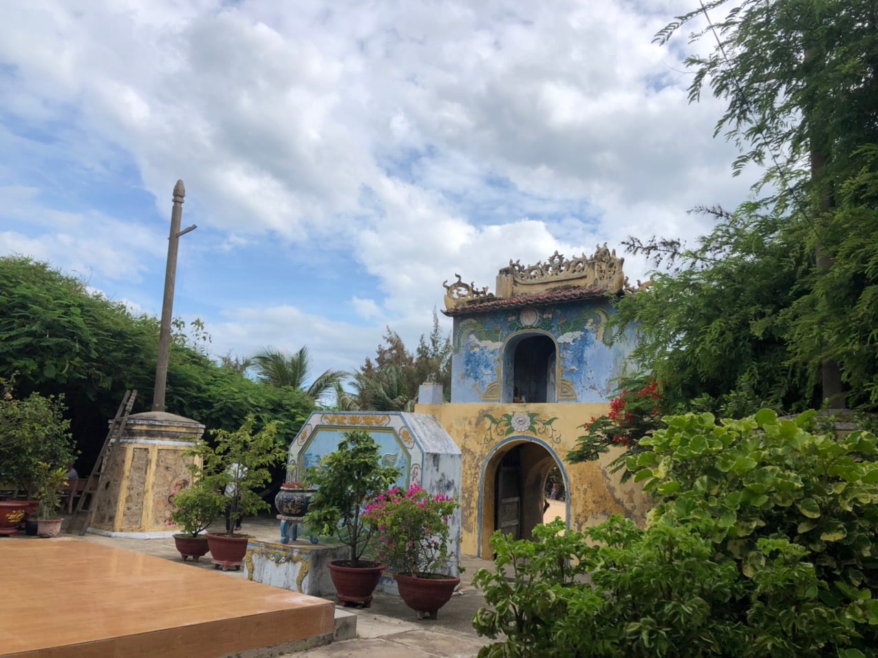 Đình cổ Bình An hơn 300 năm tuổi bên bờ biển Bình Thuận