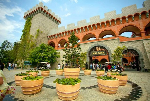 Lâu Đài Vang RD gần Pacific Beach Resort