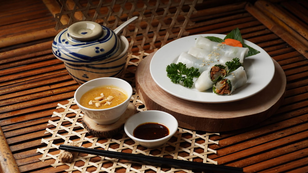 Top 7 nhà hàng món Huế Quận 1​ ngon nhất [Update 2025] | Xanh SM