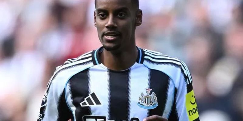 Alexander Isak: Tiền Đạo Tài Năng Của Newcastle United
